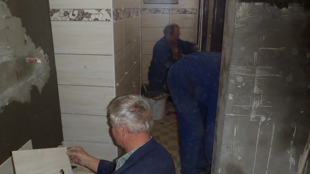 Foto: Brigáda na úprave  cesty v časti  Hore Pucovým 25.2.2023