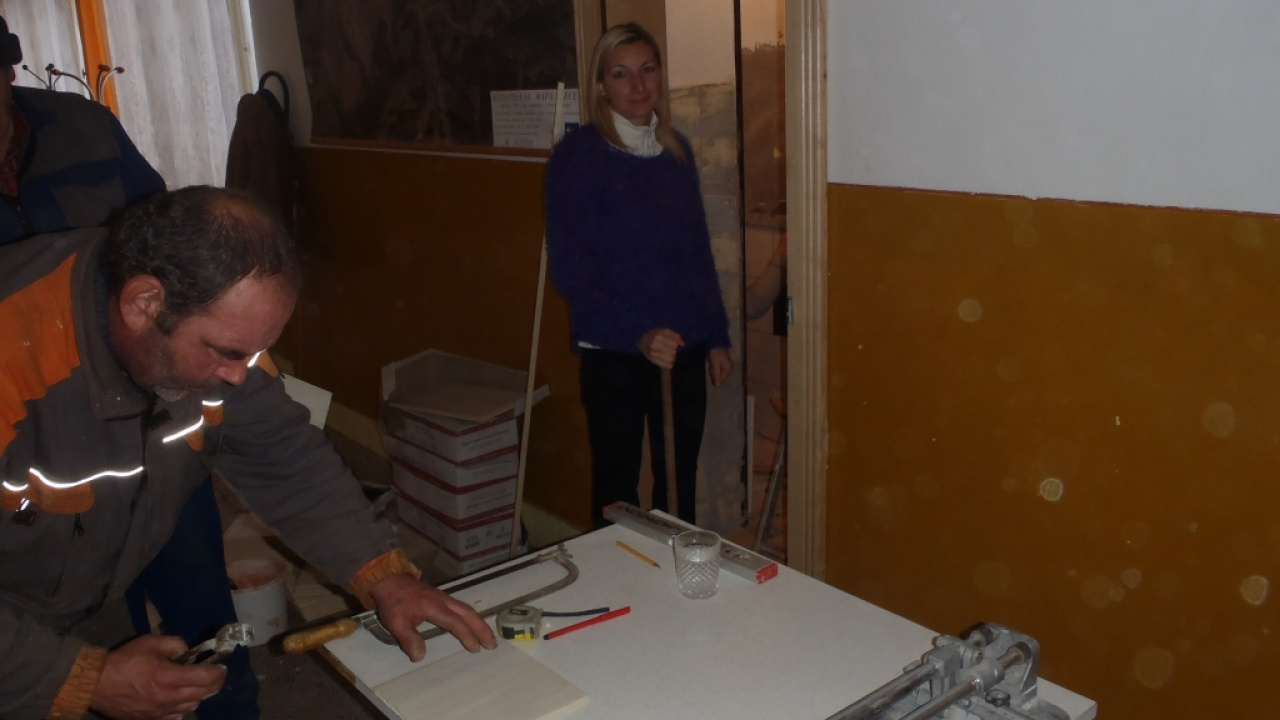 Foto: Brigáda na úprave  cesty v časti  Hore Pucovým 25.2.2023