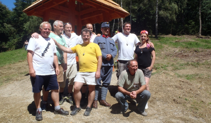Fotky-Hostovice pietna spomienka na obete 1. sv. vojny