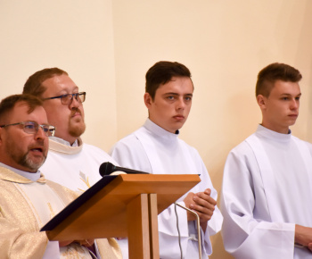 Aktuality / Slávnostná svätá omša na počesť 30. výročia vysvätenia nášho Božieho chrámu - foto