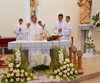 Aktuality / Slávnostná svätá omša na počesť 30. výročia vysvätenia nášho Božieho chrámu - foto