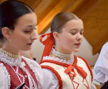 Aktuality / Slávnostná svätá omša na počesť 30. výročia vysvätenia nášho Božieho chrámu - foto