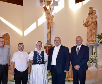 Aktuality / Slávnostná svätá omša na počesť 30. výročia vysvätenia nášho Božieho chrámu - foto