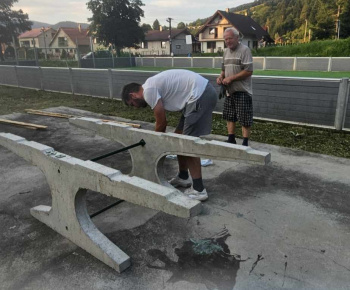 Aktuality / Vážení občania, mládež a deti -  príďte si zahrať do parku stolný tenis - foto