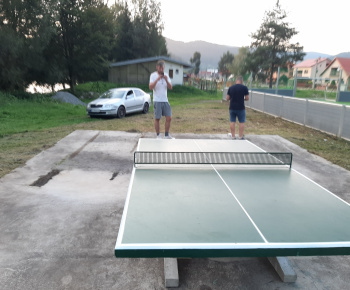 Aktuality / Vážení občania, mládež a deti -  príďte si zahrať do parku stolný tenis - foto
