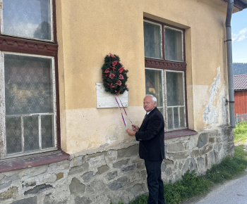 Aktuality / 79. rokov od vypuknutia SNP - Pietny akt kladenia venca - foto