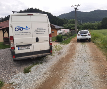 Aktuality / Ďalšie rodiny v Rovni sa môžu napojiť na vodovod a splaškovú kanalizáciu - foto