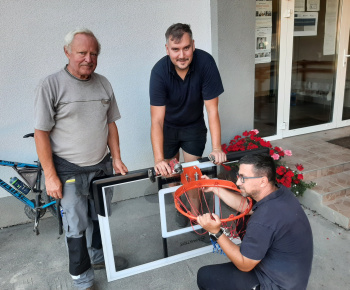 Aktuality / Zakúpili sme basketbalový kôš  - foto