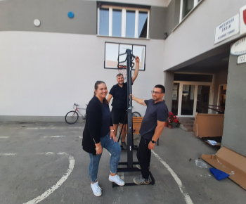 Aktuality / Zakúpili sme basketbalový kôš  - foto