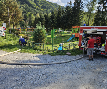 Aktuality / Prečistenie odvodňovacieho kanála - foto