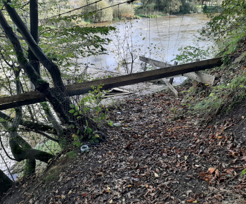 Aktuality / Prechod cez miestnu lavicu ponad rieku Orava je uzatvorený - foto