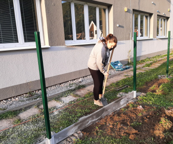 Aktuality / Kosenie verejných priestranstiev a oprava prístupových ciest - foto