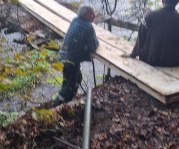 Aktuality / Oprava lavice cez rieku Orava - foto