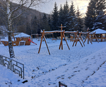Aktuality / POZVÁNKA na slávnostné otvorenie nášho inkluzívneho ihriska RODINKA - foto