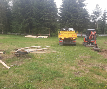 Aktuality / V sobotu sme otvorili a posvätili naše inkluzívne detské ihrisko RODINKA - foto