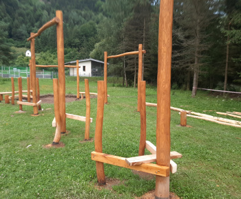 Aktuality / V sobotu sme otvorili a posvätili naše inkluzívne detské ihrisko RODINKA - foto