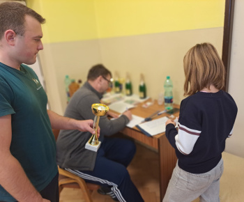Aktuality / Vianočný turnaj o Pohár starostu obce v stolnom tenise - foto