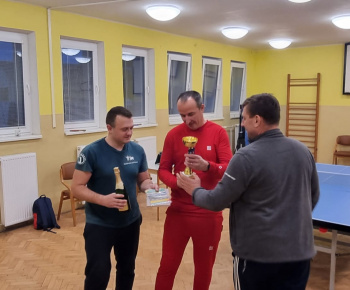 Aktuality / Vianočný turnaj o Pohár starostu obce v stolnom tenise - foto