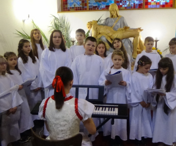Aktuality / Pozrite si fotky z jasličkovej slávnosti v našom Božom chráme  - foto