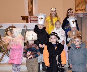 Aktuality / Pozrite si fotky z jasličkovej slávnosti v našom Božom chráme  - foto