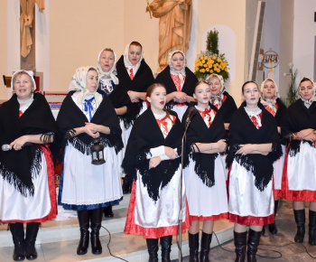 Aktuality / Pozrite si fotky z jasličkovej slávnosti v našom Božom chráme  - foto