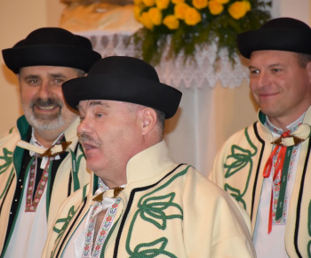 Aktuality / Pozrite si fotky z jasličkovej slávnosti v našom Božom chráme  - foto