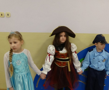 Aktuality / Deti z materskej školy Zvedavá Lienka  mali dnes karneval - 7.2.2024 - video