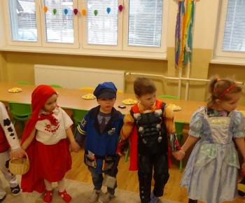 Aktuality / Deti z materskej školy Zvedavá Lienka  mali dnes karneval - 7.2.2024 - video