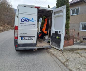 Aktuality / Oravská vodárenská spoločnosť odstraňuje poruchu na vodovode - foto