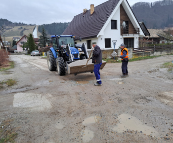 Aktuality / Úprava miestnych komunikácií - foto