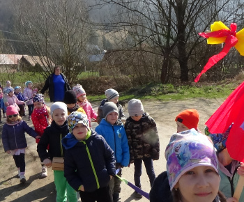 Aktuality / Deti z našej materskej školy vynášali Morenu - foto
