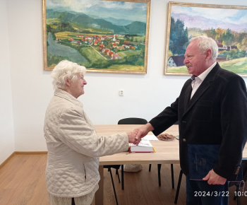 Aktuality / Blahoželanie k životnému jubileu občianke obce p. Márii Jurigovej - foto
