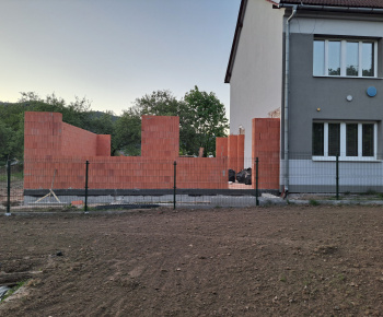 Aktuality / Prístavba budovy materskej školy v našej obci - foto