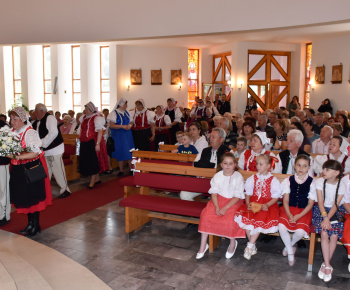 Aktuality / Pozrite si fotky z  odpustovej slávnosti našej patrónky Panny Márie Pomocnici kresťanov - foto