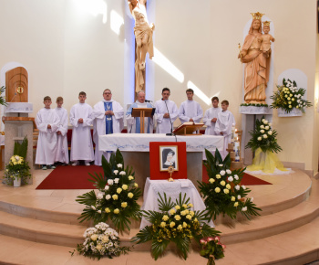 Aktuality / Pozrite si fotky z  odpustovej slávnosti našej patrónky Panny Márie Pomocnici kresťanov - foto