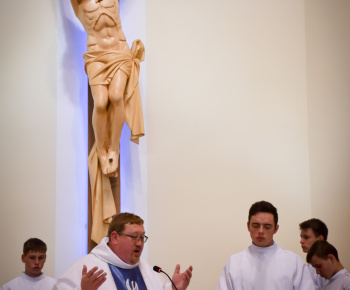 Aktuality / Pozrite si fotky z  odpustovej slávnosti našej patrónky Panny Márie Pomocnici kresťanov - foto