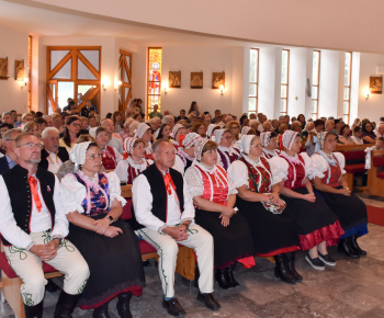 Aktuality / Pozrite si fotky z  odpustovej slávnosti našej patrónky Panny Márie Pomocnici kresťanov - foto
