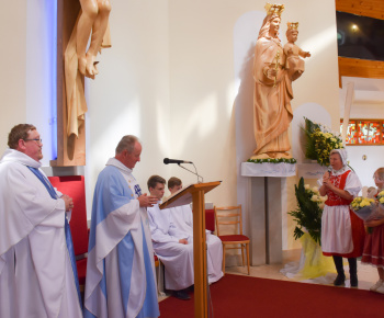 Aktuality / Pozrite si fotky z  odpustovej slávnosti našej patrónky Panny Márie Pomocnici kresťanov - foto