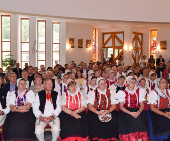 Aktuality / Pozrite si fotky z  odpustovej slávnosti našej patrónky Panny Márie Pomocnici kresťanov - foto