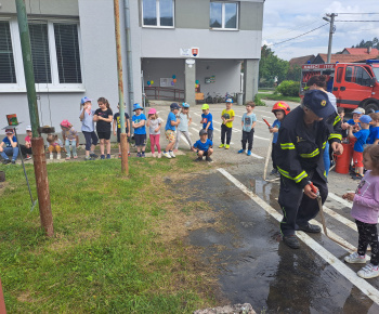 Aktuality / Deň detí v materskej škole Zvedavá Lienka 3.6.2024 - video
