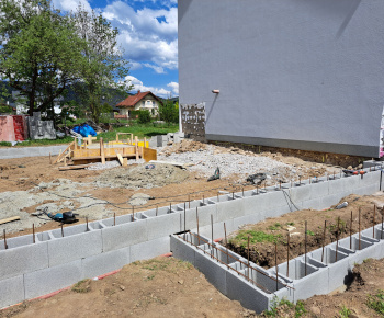 Aktuality / Prístavba materskej školy v obci Medzibrodie nad Oravou  Kód projektu: 06R01-20-V02-00239 - foto