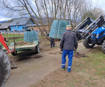 Aktuality / Brigáda pri našom kostole - 8.4.2025 - foto