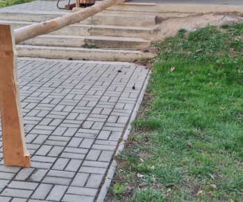 Aktuality / Príprava na stavanie 1. mája - 12. apríla 2025 - foto