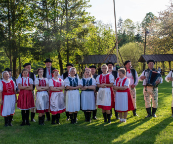 Aktuality / Stavanie mája v Medzibrodí nad Oravou - 30.4.2025 - video
