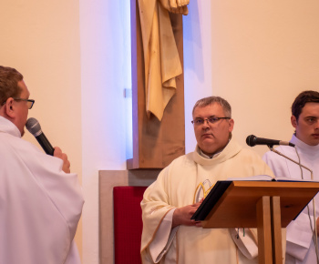 Aktuality / Odpustová slávnosť na počesť Panny Márie - pomocnice kresťanov - foto