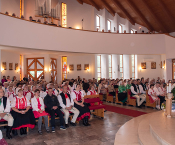 Aktuality / Odpustová slávnosť na počesť Panny Márie - pomocnice kresťanov - foto