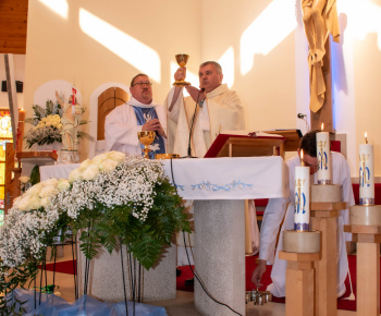 Aktuality / Odpustová slávnosť na počesť Panny Márie - pomocnice kresťanov - foto