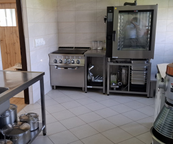 Aktuality / Detičky prišli dnes do vynovených priestorov našej materskej školy - foto