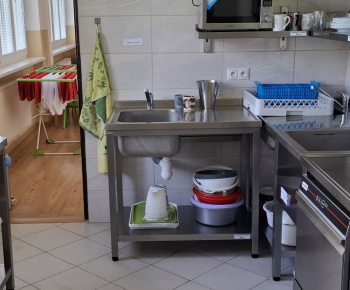 Aktuality / Detičky prišli dnes do vynovených priestorov našej materskej školy - foto