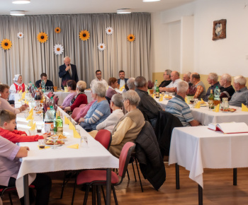 Aktuality / Pozrite si fotky s kultúrneho programu v Medzibrodí nad Oravou - Október Mesiac úcty k staršíms - foto